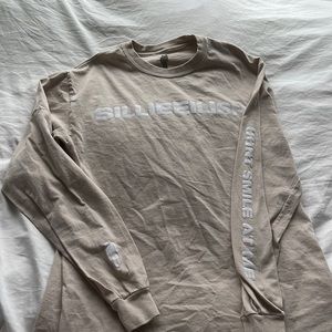 Bille Eilish sweater